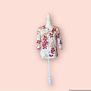 Eddie Bauer floral print camisole, 3/4 length sleeve. Excellent condition.